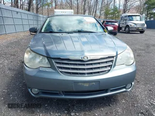 2008 Chrysler Sebring Touring with VIN 1C3LC55R28N639623, listed as a IAAI auction lot 41984545 with 135,607 mi miles and . Bid and sale history available at DreamBid. Image 6.