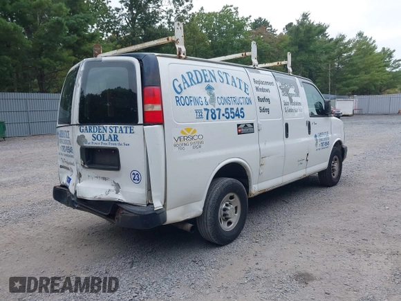 2008 Chevrolet Express Cargo Van with VIN 1GCGG25C081134618, listed as a IAAI auction lot 40370785 with 139,207 mi miles. Bid and sale history available at carsss.com. Image 4.