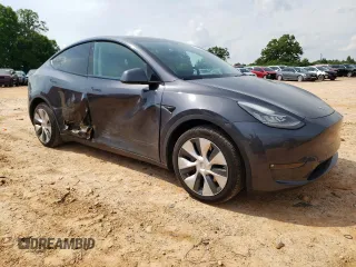 2021 Tesla Model Y Long Range z VIN 5YJYGDEE0MF263137, wystawiony jako Copart lot #57295705 z przebiegiem 63 627 mil mil oraz Szkoda całkowita • Salvage title. Historia ofert i sprzedaży dostępna na DreamBid. Obrazek 4.