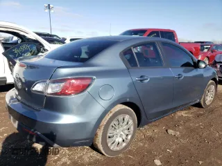2010 Mazda 3 i Sport z VIN JM1BL1SFXA1272736, wystawiony jako Copart lot #68220164 z przebiegiem 138 024 mil mil oraz Nie do naprawy • Non repairable. Historia ofert i sprzedaży dostępna na DreamBid. Obrazek 3.