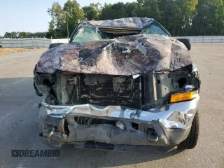 2001 Ford Super Duty F-250 XL with VIN 1FTNW21L11EB43083, listed as a Copart auction lot 70609164 with 231,581 mi miles and Salvage Title. Bid and sale history available at carsss.com. Image 5.