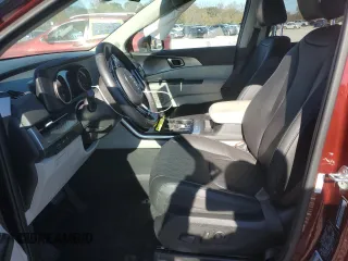 2024 Kia Carnival LX with VIN KNDNB4H35R6332192, listed as a Copart auction lot 81717394 with 13,828 mi miles and Salvage Title. Bid and sale history available at carsss.com. Image 7.