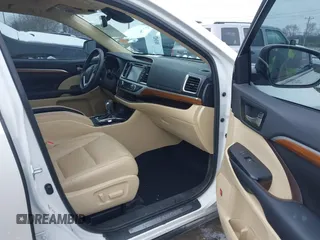 2019 Toyota Highlander Limited with VIN 5TDDZRFH2KS746197, listed as a IAAI auction lot 41431215 with Not provided miles and . Bid and sale history available at DreamBid. Image 5.