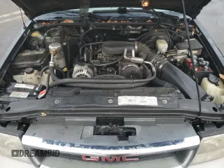 1998 GMC Jimmy SL with VIN 1GKCS13W8W2572514, listed as a Copart auction lot 83016224 with 85,044 mi miles and Salvage Title. Bid and sale history available at carsss.com. Image 14.