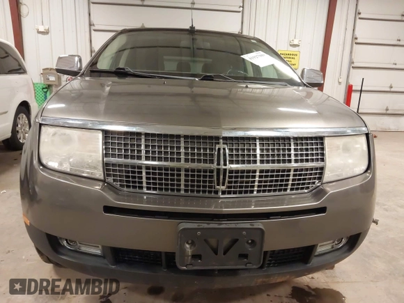 2009 Lincoln MKX with VIN 2LMDU88C79BJ11515, listed as a IAAI auction lot 41927989 with 167,273 mi miles and . Bid and sale history available at DreamBid. Image 13.