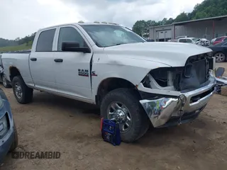2014 Ram 2500 Tradesman с VIN 3C6UR5CL1EG110060, выставлен на аукционе IAAI как лот 42469716 с пробегом 193 698 миль миль и . История ставок и продаж доступна на DreamBid. Изображение 1.