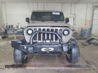 2020 Jeep Gladiator Sport S with VIN 1C6JJTAG3LL185010, listed as a Copart auction lot 48855465 with 59,816 mi miles and Salvage Title. Bid and sale history available at carsss.com. Image 5.