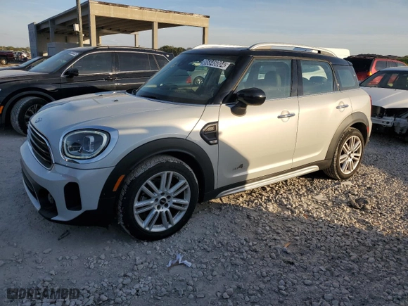 2022 MINI Countryman Cooper with VIN WMZ43BR00N3N70142, listed as a Copart auction lot 86846004 with 38,921 mi miles and Clean Title. Bid and sale history available at carsss.com. Image 1.