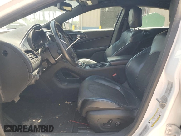 2015 Chrysler 200 S с VIN 1C3CCCBB0FN717664, выставлен на аукционе Copart как лот 58769445 с пробегом 119 217 миль миль и Чистый • Clean title. История ставок и продаж доступна на DreamBid. Изображение 7.