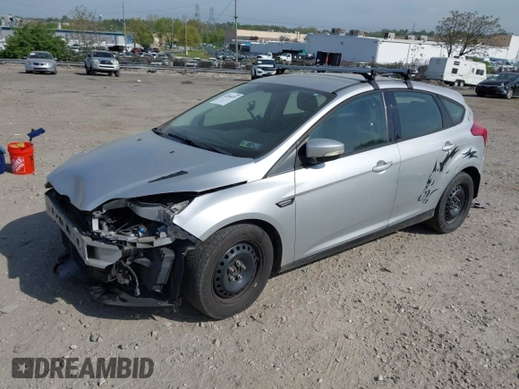 2012 Ford Focus SE with VIN 1FAHP3K20CL223856, listed as a IAAI auction lot 42096207 with 126,838 mi miles and . Bid and sale history available at carsss.com. Image 2.