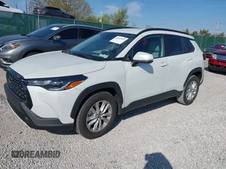 2022 Toyota Corolla Cross LE z VIN 7MUCAAAG3NV012231, wystawiony jako IAAI lot #42022931 z przebiegiem 30 335 mil mil oraz . Historia ofert i sprzedaży dostępna na DreamBid. Obrazek 17.