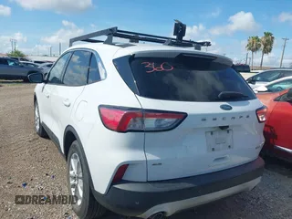 2020 Ford Escape SE z VIN 1FMCU0G68LUB44710, wystawiony jako IAAI lot #42545274 z przebiegiem Nie podano mil oraz . Historia ofert i sprzedaży dostępna na DreamBid. Obrazek 3.