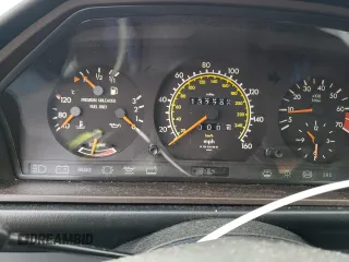 1989 Mercedes-Benz 300 E with VIN WDBEA30D8KB012989, listed as a Copart auction lot 72100114 with 137,798 mi miles and Clean Title. Bid and sale history available at carsss.com. Image 9.