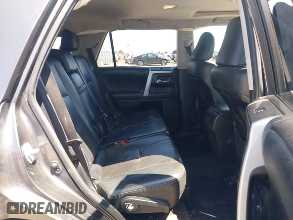 2017 Toyota 4Runner SR5 z VIN JTEBU5JR6H5417298, wystawiony jako IAAI lot #42464895 z przebiegiem 144 266 mil mil oraz . Historia ofert i sprzedaży dostępna na DreamBid. Obrazek 8.