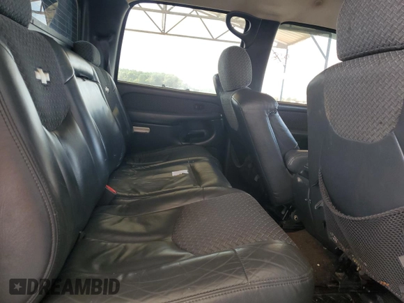 2002 Chevrolet Avalanche with VIN 3GNEC13T92G226777, listed as a Copart auction lot 74441144 with 294,117 mi miles and Salvage Title. Bid and sale history available at DreamBid. Image 10.