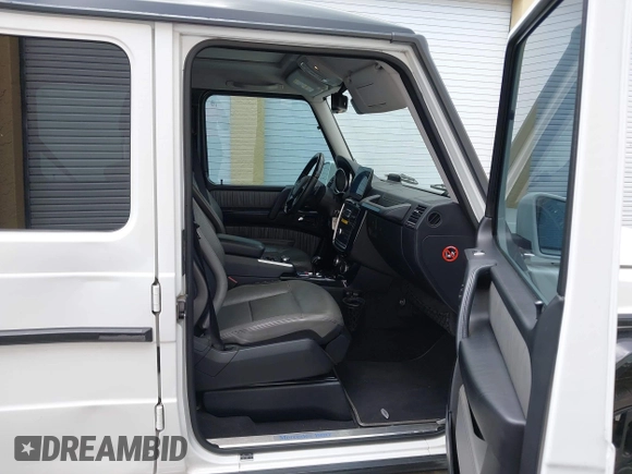 2017 Mercedes-Benz G 550 z VIN WDCYC3KF5HX280749, wystawiony jako IAAI lot #42648445 z przebiegiem 75 967 mil mil oraz . Historia ofert i sprzedaży dostępna na DreamBid. Obrazek 5.