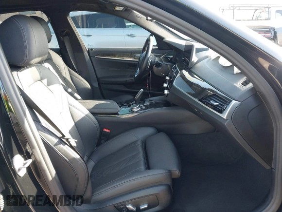 2021 BMW 5 Series 530i с VIN WBA53BH05MWX01307, выставлен на аукционе IAAI как лот 41755966 с пробегом 73 780 миль миль и . История ставок и продаж доступна на DreamBid. Изображение 5.