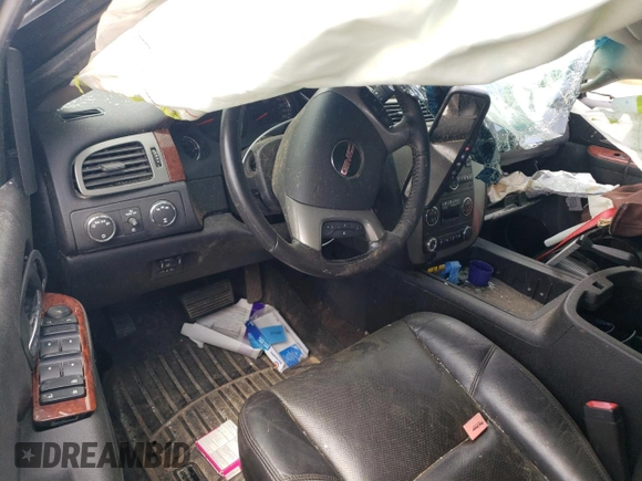 2013 GMC Sierra 2500HD SLT with VIN 1GT121E81DF240874, listed as a Copart auction lot 54613995 with 144,836 mi miles and Non repairable. Bid and sale history available at DreamBid. Image 8.