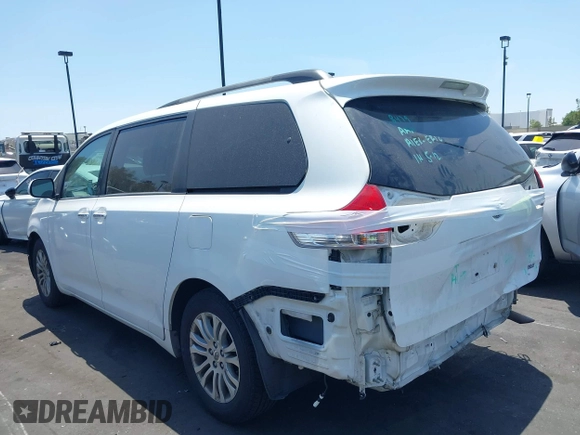 2011 Toyota Sienna XLE AAS с VIN 5TDYK3DC1BS040347, выставлен на аукционе IAAI как лот 42348755 с пробегом 184 609 миль миль и . История ставок и продаж доступна на DreamBid. Изображение 15.