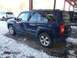 2012 Jeep Patriot Sport with VIN 1C4NJRBB0CD637926, listed as a IAAI auction lot 41190965 with 136,667 mi miles. Bid and sale history available at carsss.com. Image 3.