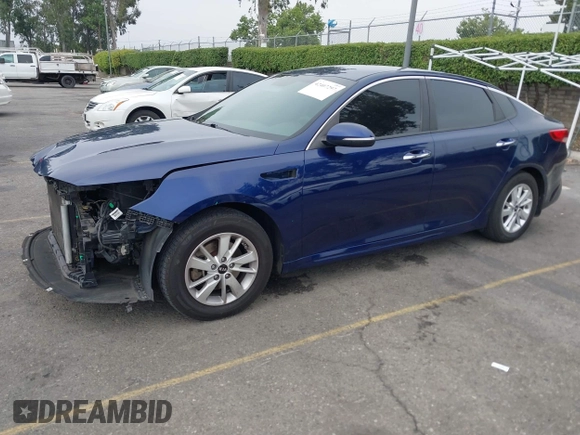 2017 Kia Optima LX z VIN 5XXGT4L32HG142220, wystawiony jako IAAI lot #42407297 z przebiegiem 139 731 mil mil oraz . Historia ofert i sprzedaży dostępna na DreamBid. Obrazek 2.