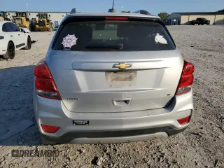 2017 Chevrolet Trax LT z VIN 3GNCJLSB5HL133563, wystawiony jako Copart lot #54974585 z przebiegiem 103 108 mil mil oraz Czysty tytuł • Clean title. Historia ofert i sprzedaży dostępna na DreamBid. Obrazek 6.