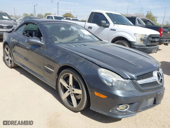 2009 Mercedes-Benz SL-Class V8 with VIN WDBSK71F39F155438, listed as a IAAI auction lot 41835926 with 1 mi miles. Bid and sale history available at carsss.com. Image 1.