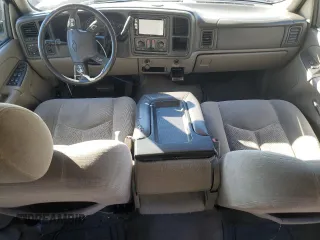 2005 Chevrolet Avalanche Z66 with VIN 3GNEC12Z95G151749, listed as a Copart auction lot 41979854 with 331,389 mi miles and Non repairable. Bid and sale history available at DreamBid. Image 8.