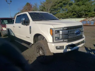 2019 Ford F-350 XL with VIN 1FT8W3BTXKEC05650, listed as a Copart auction lot 82806744 with 198,971 mi miles and Salvage Title. Bid and sale history available at DreamBid. Image 4.