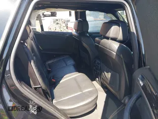 2010 BMW X5 35d with VIN 5UXFF0C50ALT77040, listed as a IAAI auction lot 42650814 with 137,618 mi miles and . Bid and sale history available at DreamBid. Image 8.