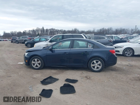 2014 Chevrolet Cruze 1LT z VIN 1G1PC5SB1E7248119, wystawiony jako IAAI lot #41653001 z przebiegiem 142 043 mil mil oraz . Historia ofert i sprzedaży dostępna na DreamBid. Obrazek 14.