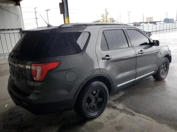 2019 Ford Explorer XLT with VIN 1FM5K7D88KGA52040, listed as a Copart auction lot 47555125 with 92,669 mi miles and Salvage Title. Bid and sale history available at carsss.com. Image 3.