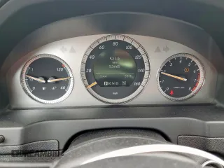 2008 Mercedes-Benz C 350 Sport z VIN WDDGF56X38F167806, wystawiony jako Copart lot #57784795 z przebiegiem 53 665 mil mil oraz Szkoda całkowita • Salvage title. Historia ofert i sprzedaży dostępna na DreamBid. Obrazek 9.