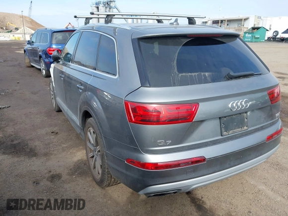 2017 Audi Q7 Premium Plus with VIN WA1LAAF75HD018870, listed as a IAAI auction lot 41988405 with 84,897 mi miles. Bid and sale history available at carsss.com. Image 3.