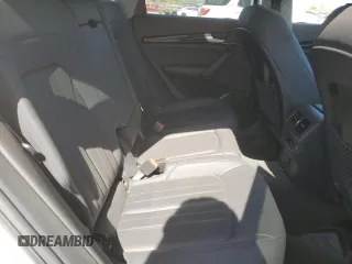 2020 Audi Q5 Premium z VIN WA1ANAFY3L2013367, wystawiony jako Copart lot #57328025 z przebiegiem Nie podano mil oraz Szkoda całkowita • Salvage title. Historia ofert i sprzedaży dostępna na DreamBid. Obrazek 10.