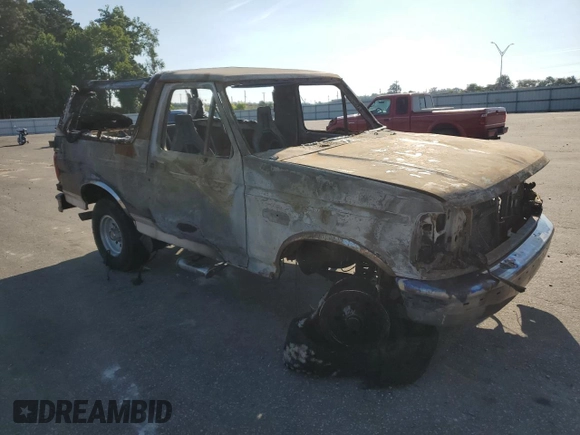 1993 Ford Bronco Custom with VIN 1FMEU15H0PLB25924, listed as a Copart auction lot 60614104 with 0 mi miles and Salvage Title. Bid and sale history available at carsss.com. Image 4.