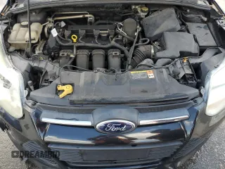 2012 Ford Focus SE z VIN 1FAHP3K28CL420113, wystawiony jako Copart lot #56986925 z przebiegiem 87 381 mil mil oraz Szkoda całkowita • Salvage title. Historia ofert i sprzedaży dostępna na DreamBid. Obrazek 11.