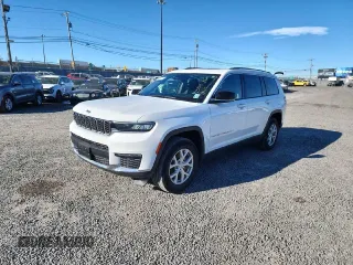 2022 Jeep Grand Cherokee Limited z VIN 1C4RJKBG8N8512642, wystawiony jako Copart lot #61804675 z przebiegiem 23 253 mil mil oraz Szkoda całkowita • Salvage title. Historia ofert i sprzedaży dostępna na DreamBid. Obrazek 1.