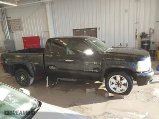 2010 Chevrolet Silverado 1500 LT with VIN 1GCSKSE31AZ155171, listed as a IAAI auction lot 41619404 with 209,422 mi miles. Bid and sale history available at carsss.com. Image 13.