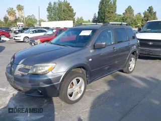 2005 Mitsubishi Outlander z VIN JA4LX81F35U005245, wystawiony jako IAAI lot #42430398 z przebiegiem 221 922 mil mil oraz . Historia ofert i sprzedaży dostępna na DreamBid. Obrazek 6.