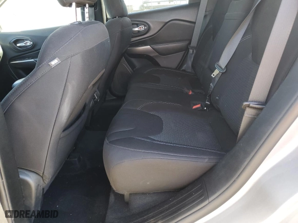 2019 Jeep Cherokee Latitude with VIN 1C4PJLCB6KD285423, listed as a Copart auction lot 89021635 with 148,473 mi miles and Salvage Title. Bid and sale history available at carsss.com. Image 12.