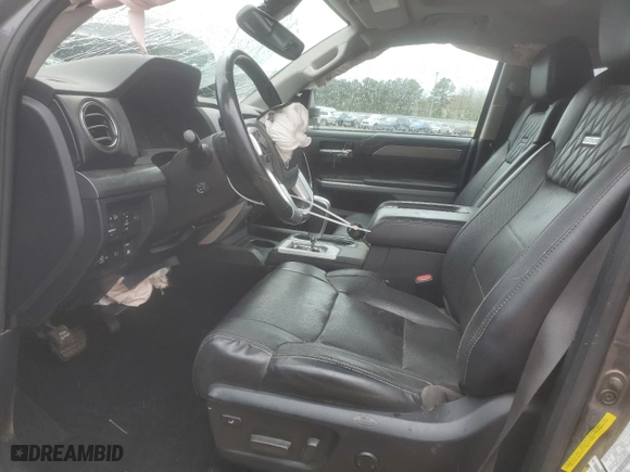 2018 Toyota Tundra 4WD SR5 with VIN 5TFAW5F13JX752977, listed as a Copart auction lot 50633495 with 0 mi miles and Salvage Title. Bid and sale history available at carsss.com. Image 7.