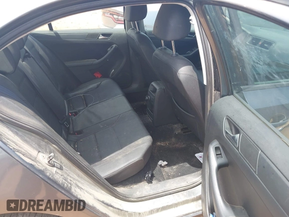 2011 Volkswagen Jetta SE with VIN 3VWDX7AJ4BM330203, listed as a IAAI auction lot 42256889 with 209,557 mi miles and . Bid and sale history available at DreamBid. Image 8.