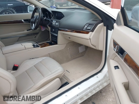 2016 Mercedes-Benz E 400 with VIN WDDKK6FF0GF319946, listed as a IAAI auction lot 41624659 with 54,551 mi miles and . Bid and sale history available at carsss.com. Image 5.