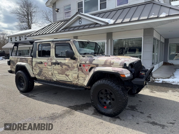 2021 Jeep Gladiator Willys with VIN 1C6HJTAG5ML526651, listed as a IAAI auction lot 41593639 with 162,543 mi miles. Bid and sale history available at carsss.com. Image 1.