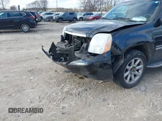 2012 GMC Yukon XL Denali with VIN 1GKS2MEF7CR200790, listed as a IAAI auction lot 41215279 with 147,663 mi miles. Bid and sale history available at carsss.com. Image 6.