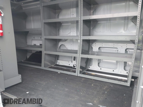 2020 Ford Transit Cargo с VIN 1FTBR1CG5LKB66925, выставлен на аукционе IAAI как лот 42449109 с пробегом Не указан миль и . История ставок и продаж доступна на DreamBid. Изображение 8.