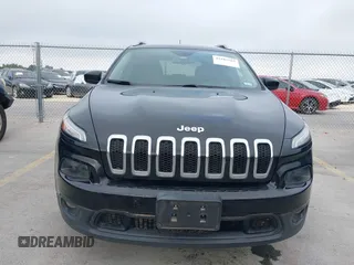 2018 Jeep Cherokee Latitude Plus z VIN 1C4PJLLB8JD537848, wystawiony jako IAAI lot #42105562 z przebiegiem 158 602 mil mil oraz . Historia ofert i sprzedaży dostępna na DreamBid. Obrazek 12.