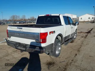 2020 Ford F-150 XL z VIN 1FTEW1E4XLFB47417, wystawiony jako IAAI lot #41431301 z przebiegiem 55 600 mil mil oraz . Historia ofert i sprzedaży dostępna na DreamBid. Obrazek 4.