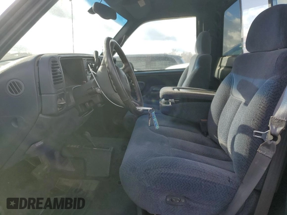 1998 Chevrolet Silverado 1500 with VIN 1GCEK14R3WZ215181, listed as a Copart auction lot 41839755 with 151,190 mi miles and Salvage Title. Bid and sale history available at DreamBid. Image 7.
